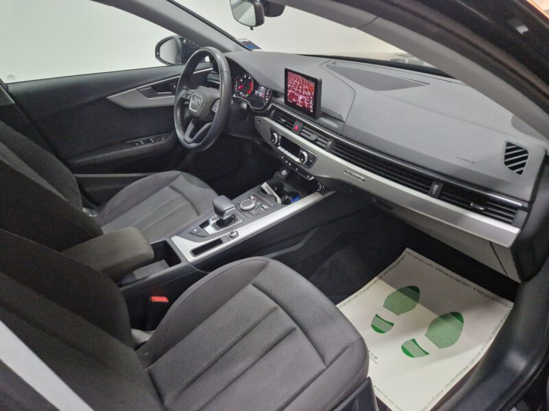 Audi A4 Avant 40 tdi Business quattro 190cv s-tronic